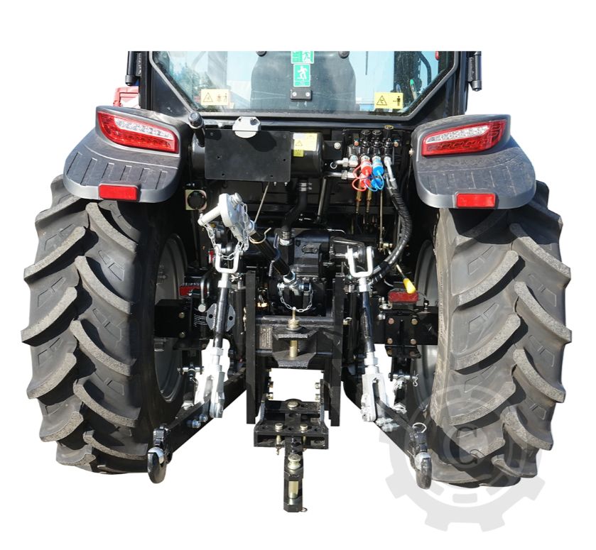 Tractor cu cabina 75CP, 4x4 inmatriculabil cu motor turbo, aer conditionat, camere video AGRI TRACKING 754