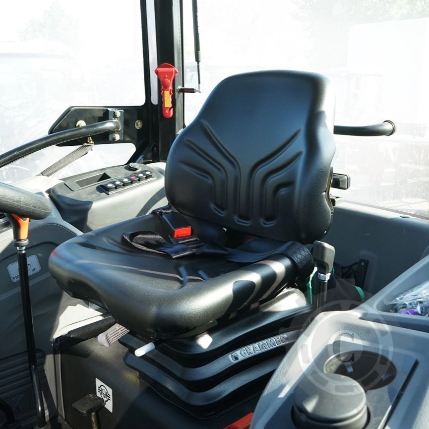 Tractor cu cabina 75CP, 4x4 inmatriculabil cu motor turbo, aer conditionat, camere video AGRI TRACKING 754