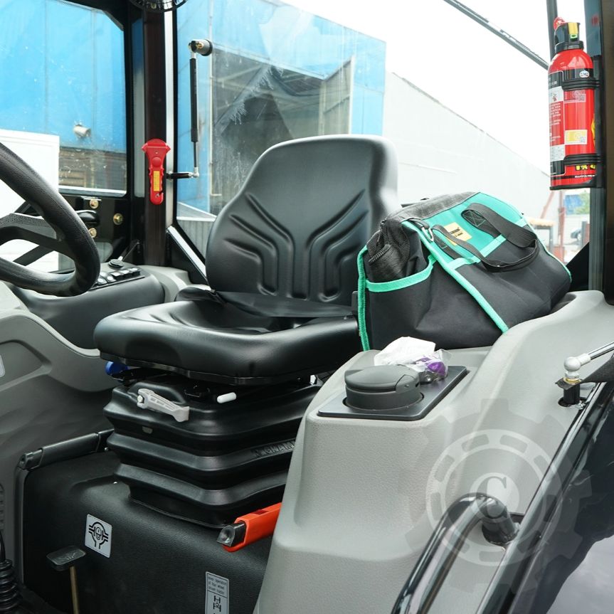 Tractor cu cabina 50CP, 4x4 inmatriculabil AGRI TRACKING 504